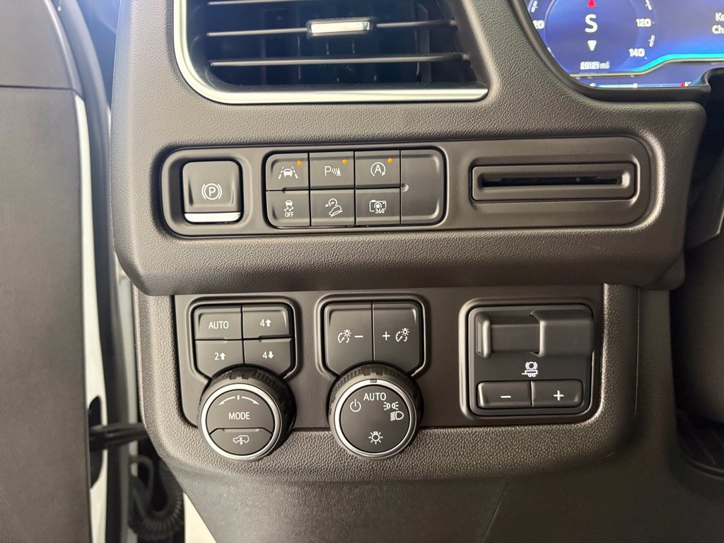 Used 2024 Chevrolet Tahoe Z71 w/ Z71 Off-Road Package AWD/4WD image 7