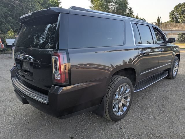 Used 2016 GMC Yukon XL Denali w/ Open Road Package AWD/4WD image 19