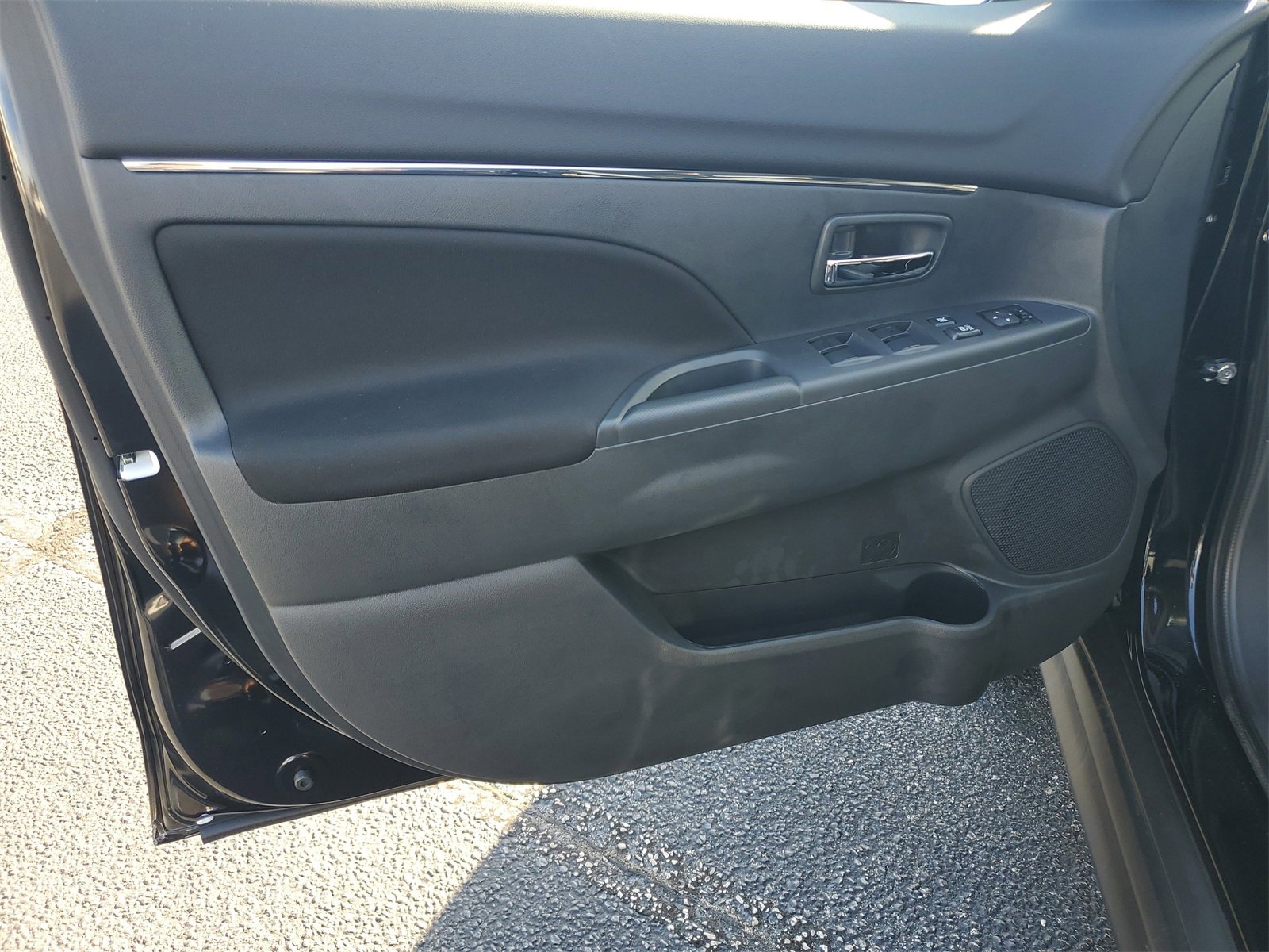 New 2025 Mitsubishi Outlander Sport LE image 8