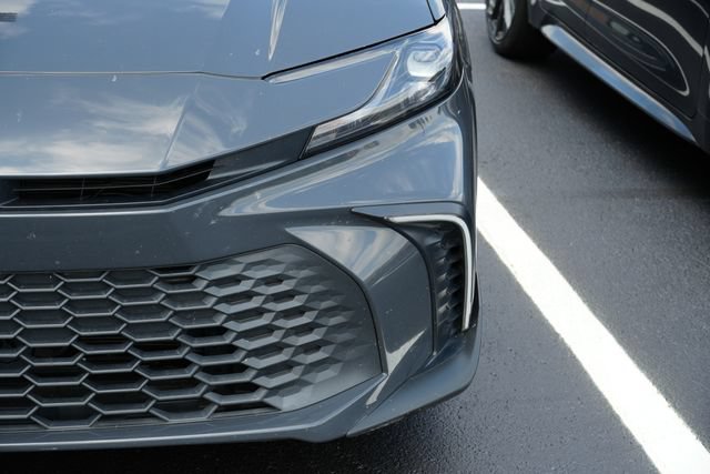 Used 2025 Toyota Camry SE FWD image 6