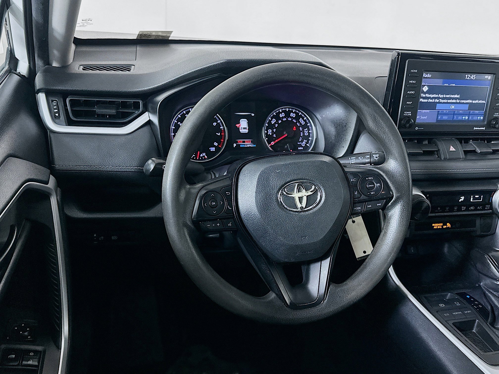 Used 2020 Toyota RAV4 LE FWD image 18