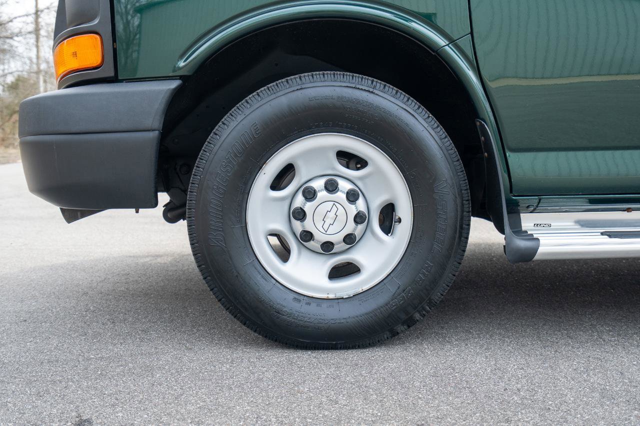Used 2014 Chevrolet Express 3500 LS image 8