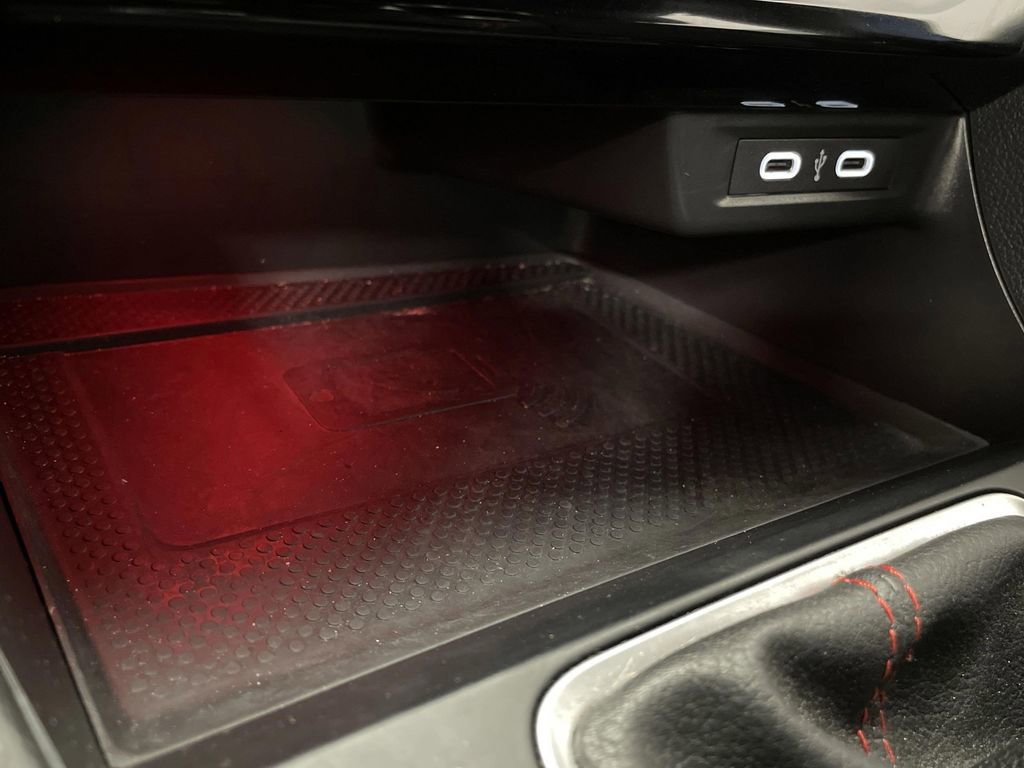 Used 2024 Volkswagen Jetta GLI 40th Anniversary Edition image 21