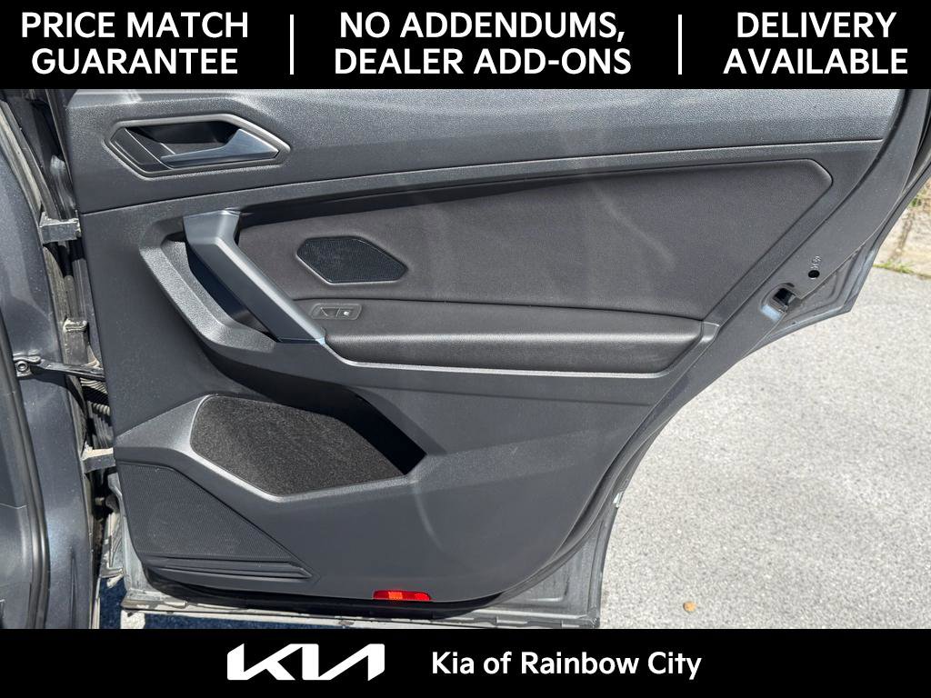 Used 2020 Volkswagen Tiguan SE image 18