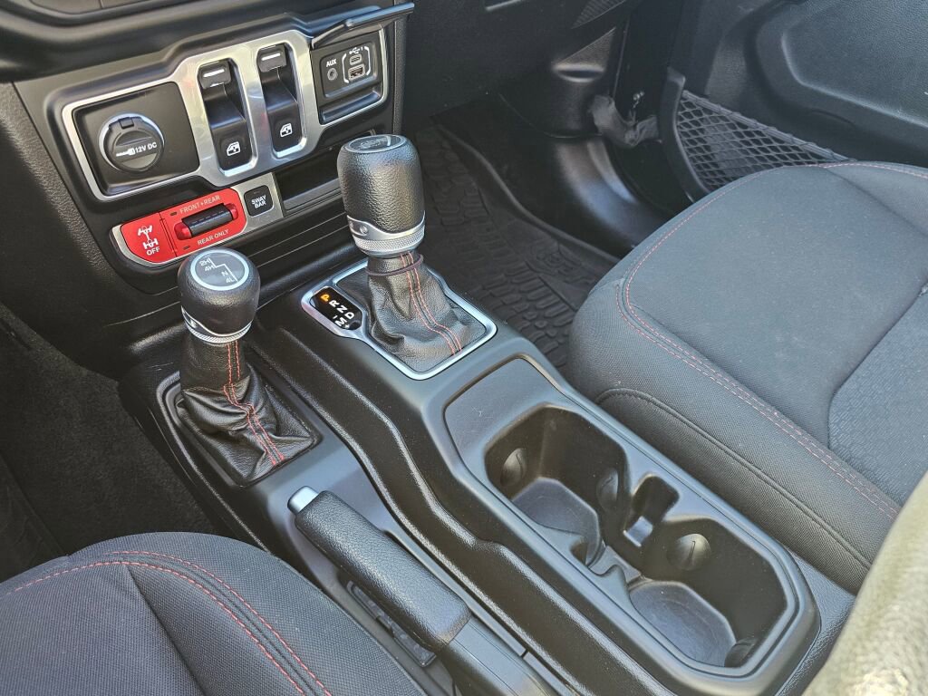 Used 2020 Jeep Wrangler Rubicon w/ Uconnect 4C Nav & Sound Group image 21