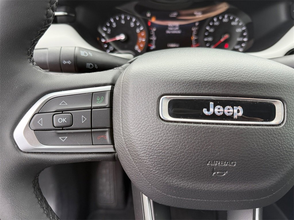Used 2024 Jeep Compass Limited image 25