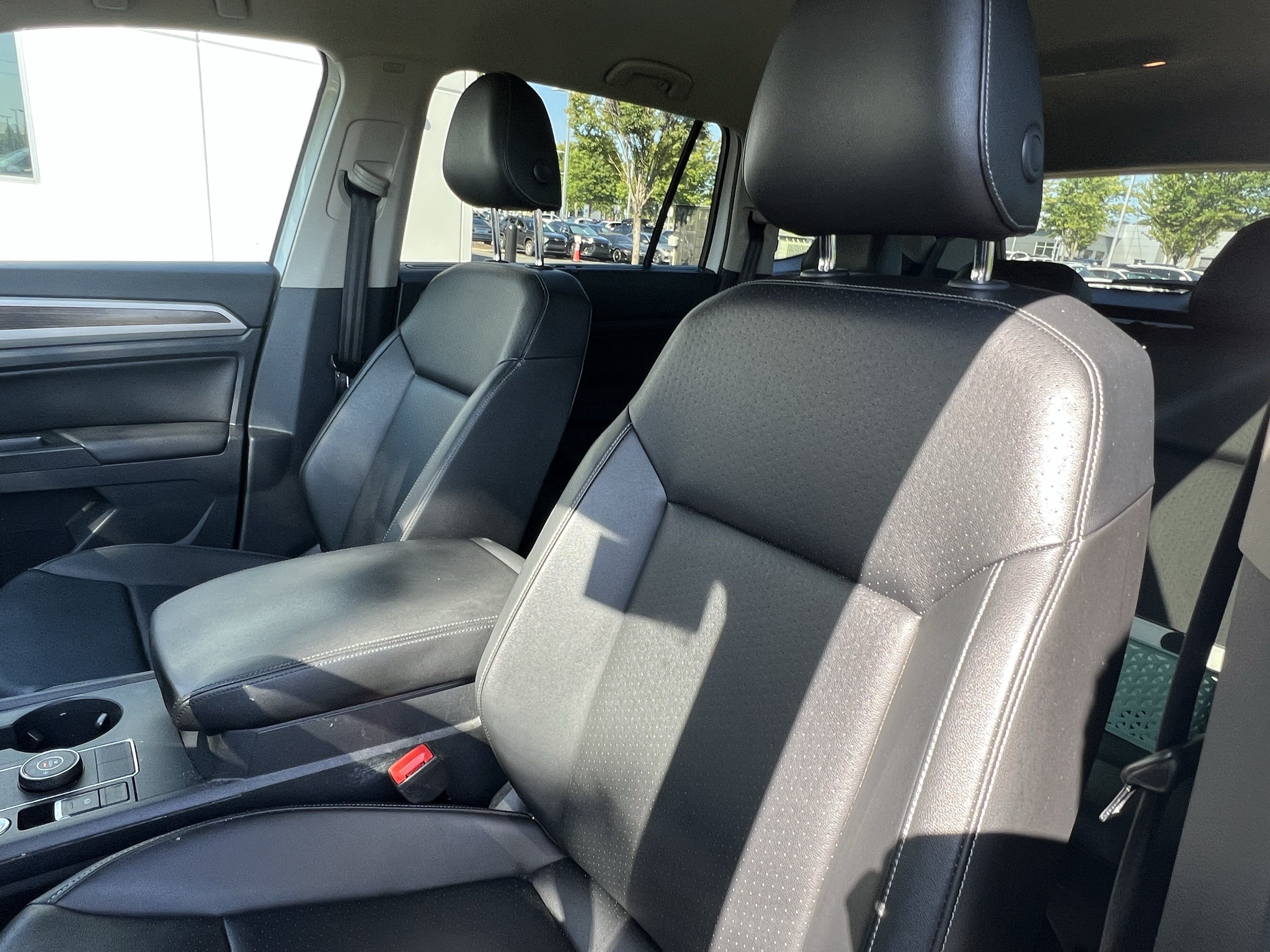 Used 2019 Volkswagen Atlas SE w/ Towing Package AWD/4WD image 16
