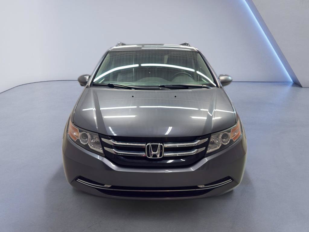 Used 2017 Honda Odyssey SE image 2