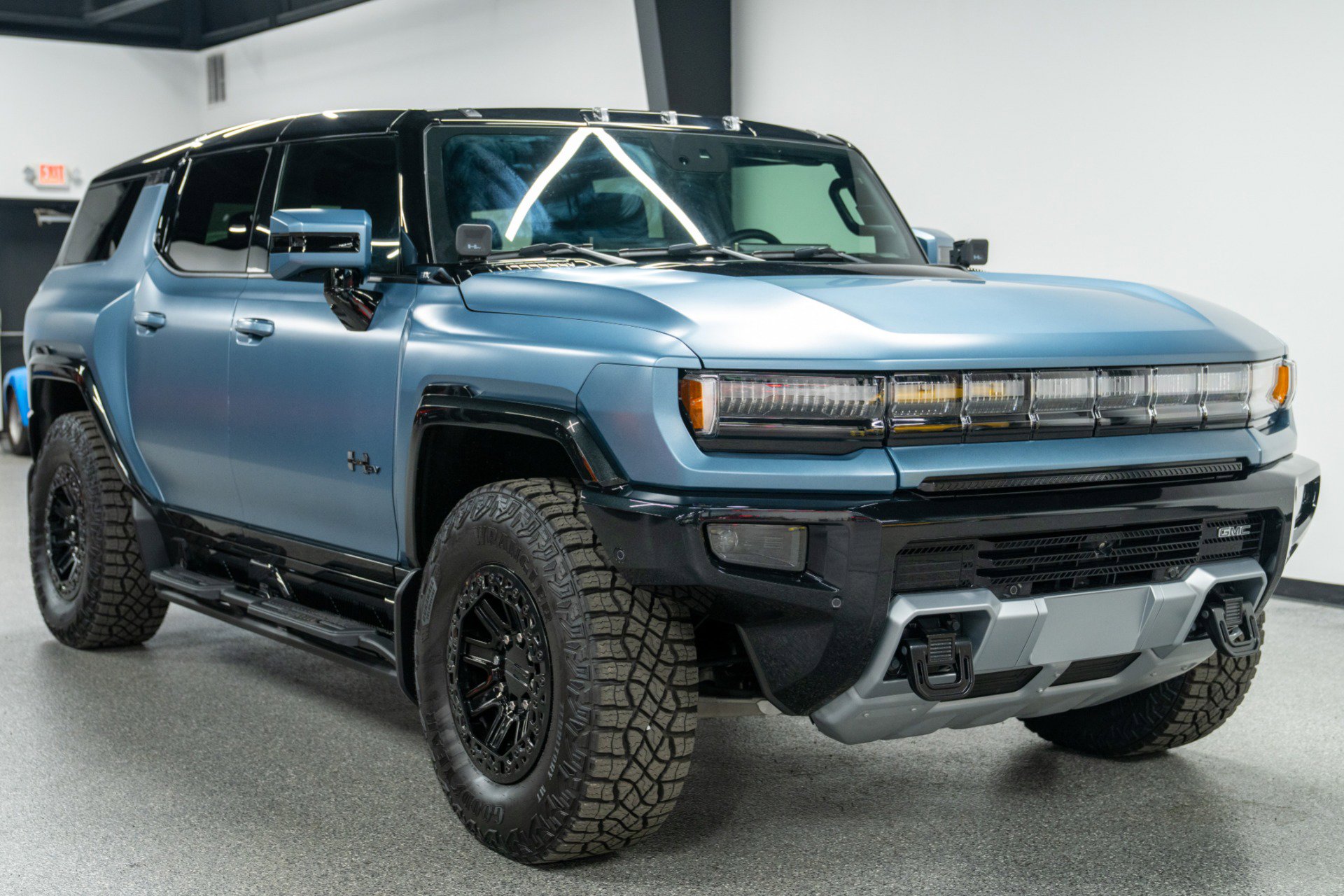 Used 2024 GMC Hummer EV 3X w/ Omega Edition image 3