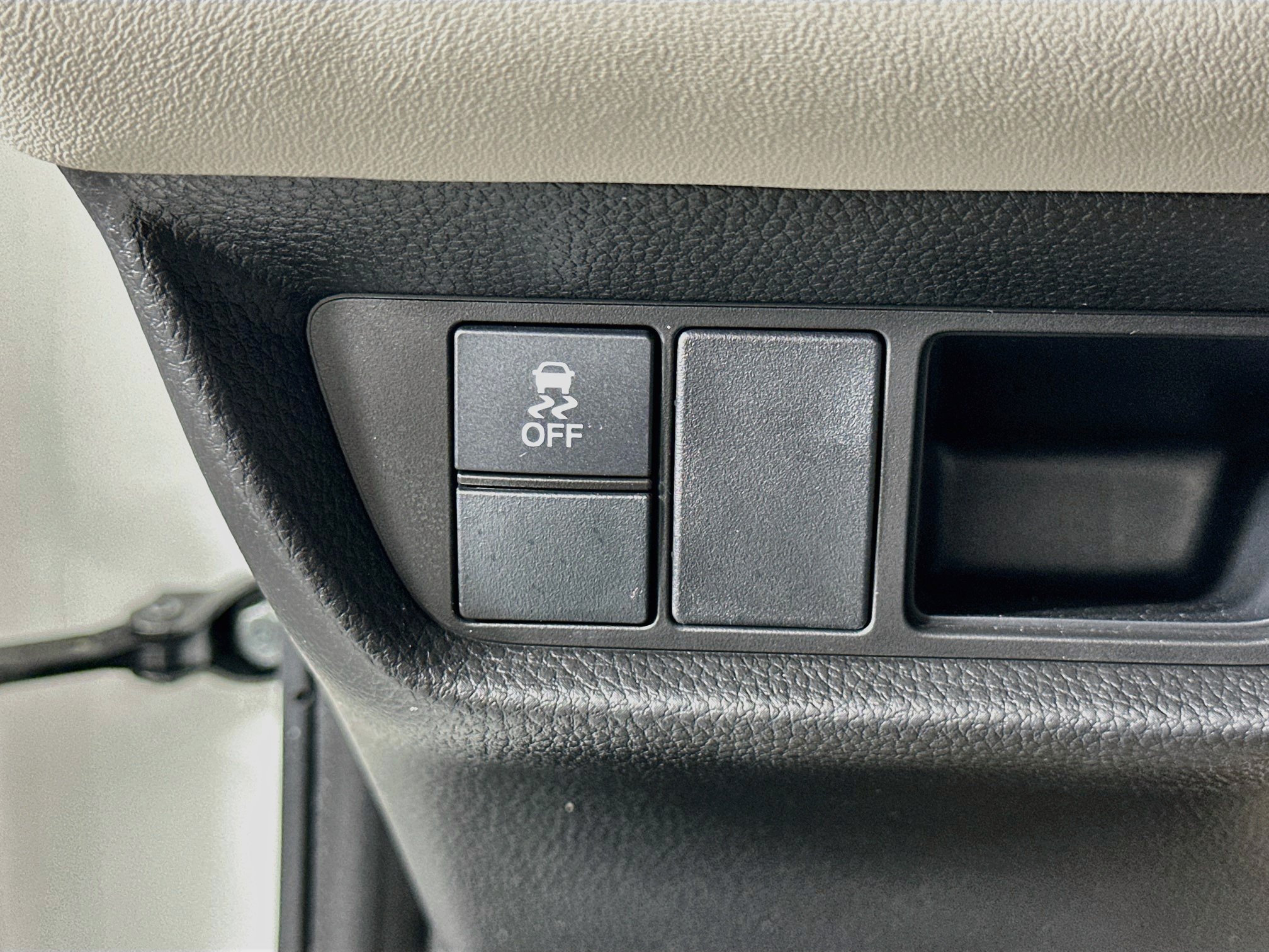 Used 2024 Honda HR-V EX-L image 17