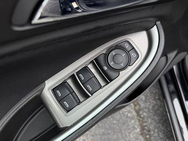 Used 2023 Chevrolet Malibu LS FWD image 11
