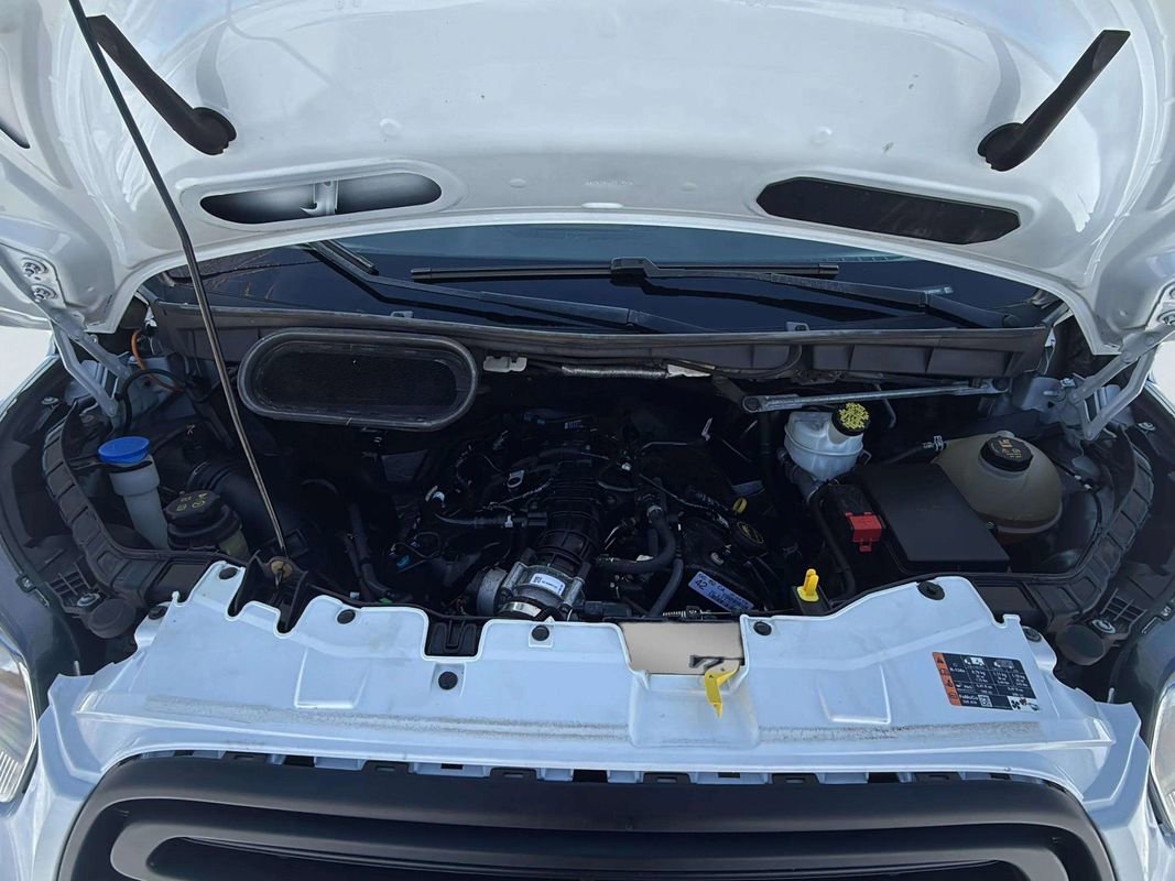 Used 2018 Ford Transit 250 250 w/ Interior Upgrade Package image 18