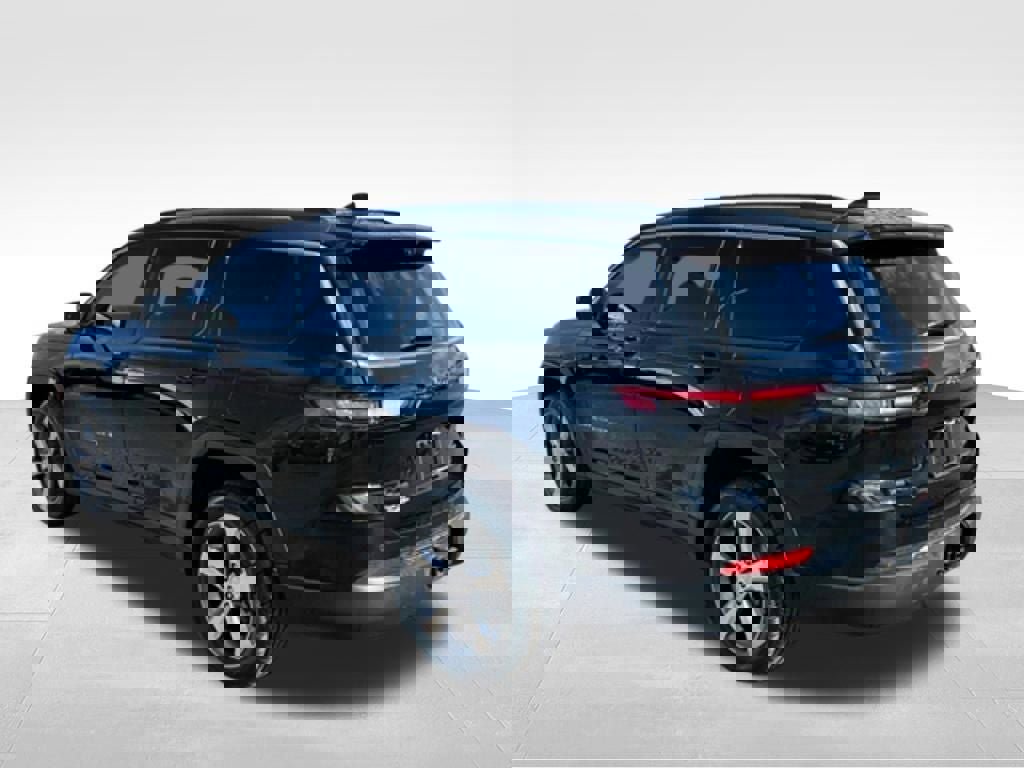 Used 2021 Jeep Grand Cherokee L Limited w/ Luxury Tech Group II video 3