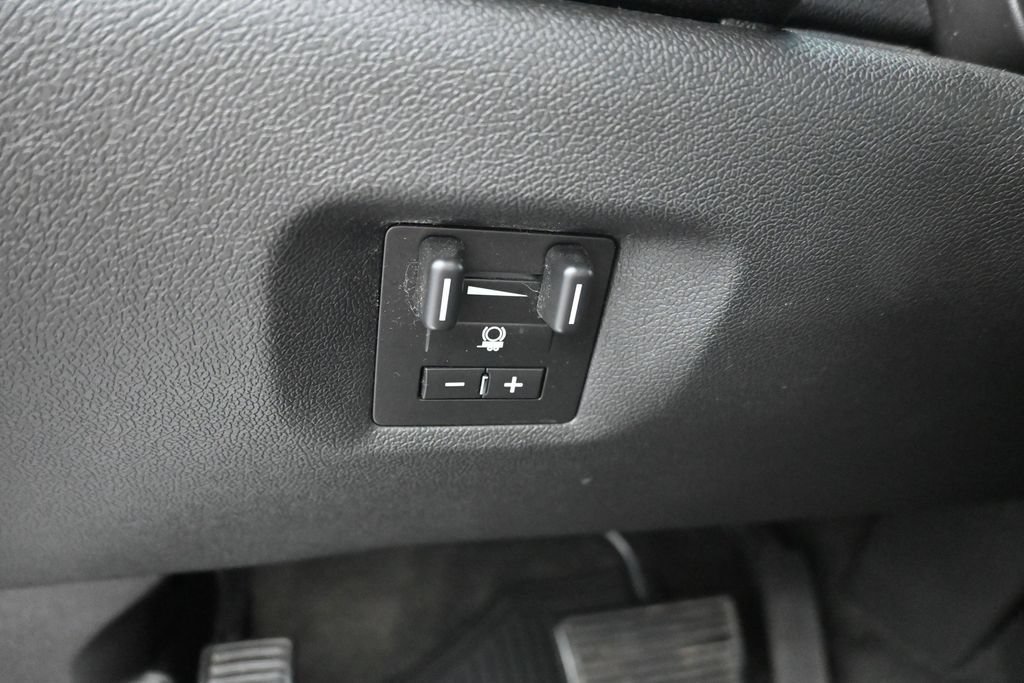 Used 2014 Chevrolet Suburban LTZ AWD/4WD image 22