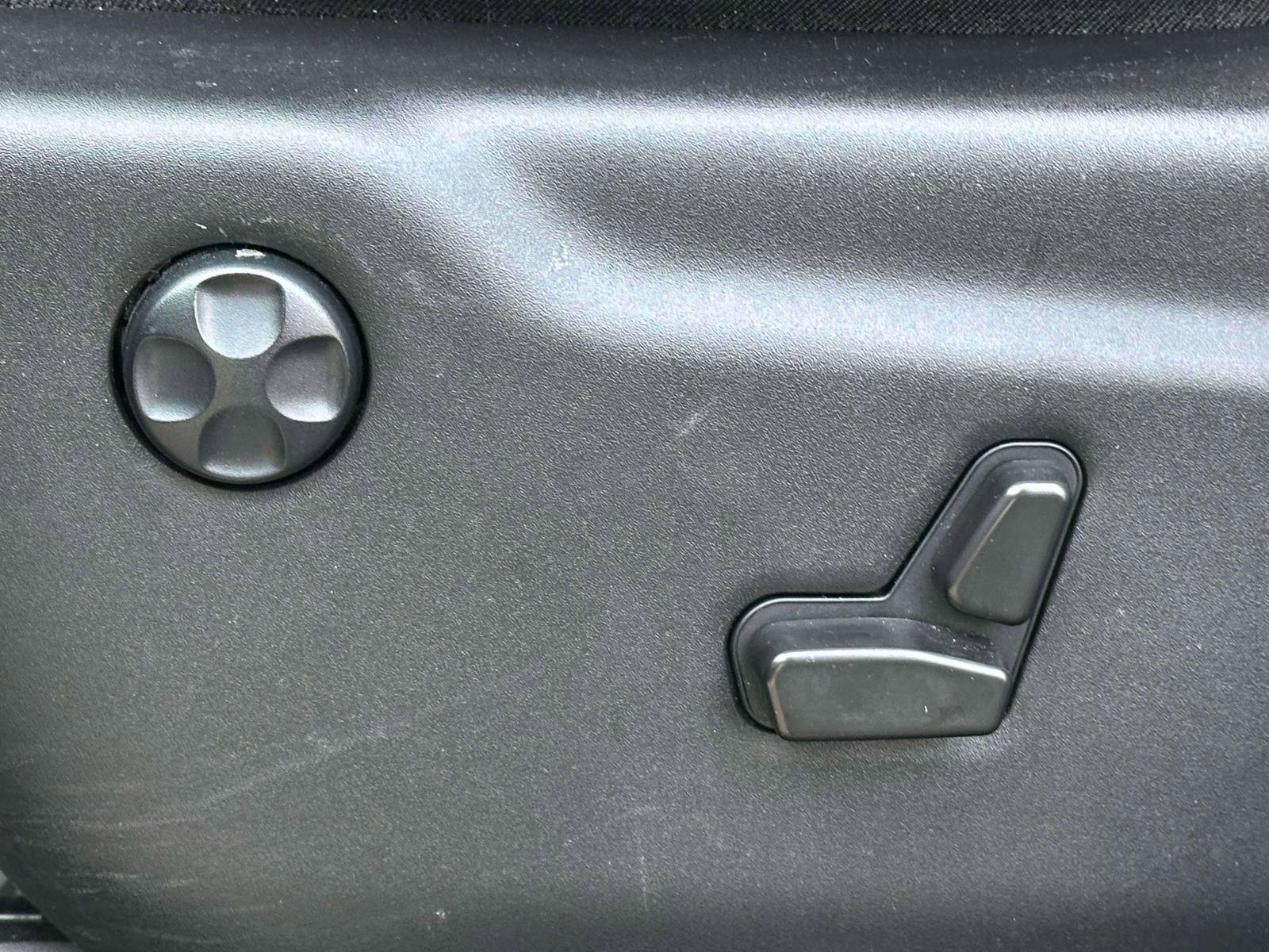 Used 2022 Dodge Durango GT image 16