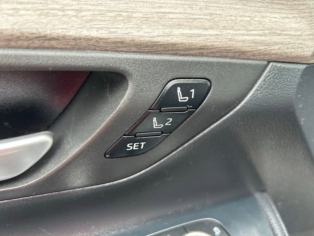 Used 2024 Toyota Grand Highlander Limited image 19