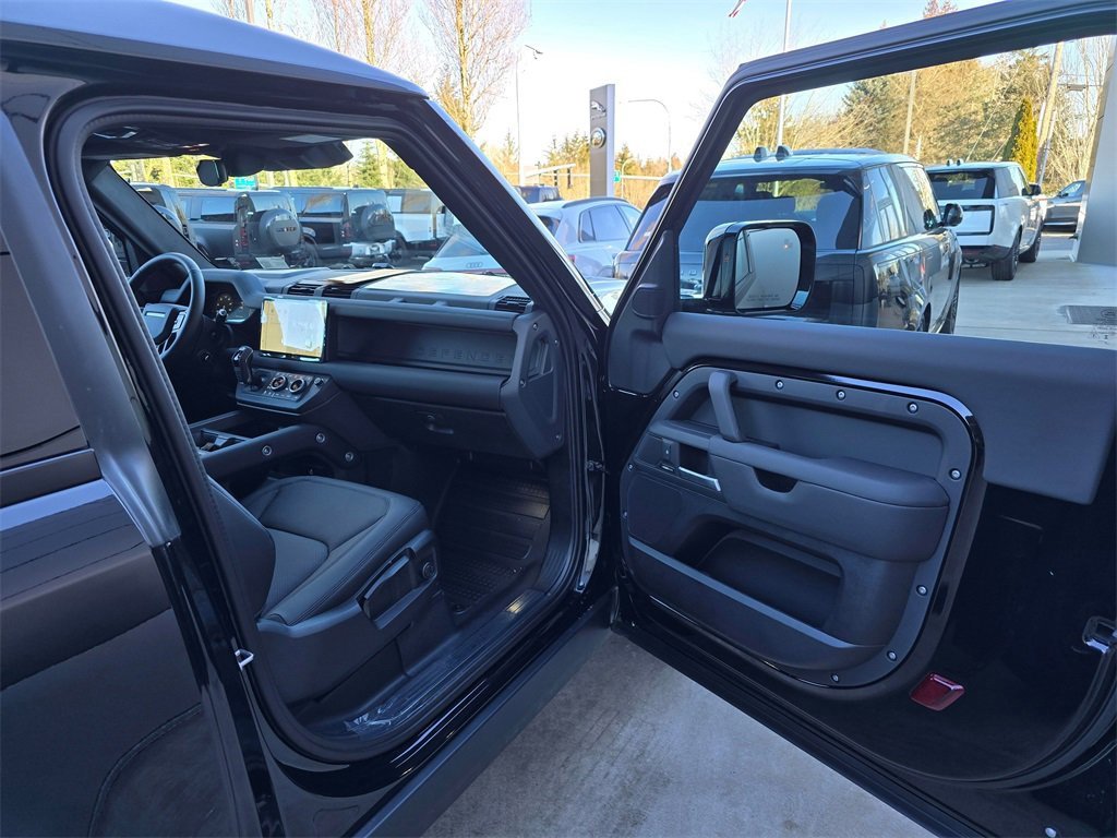 New 2025 Land Rover Defender 90 S image 26