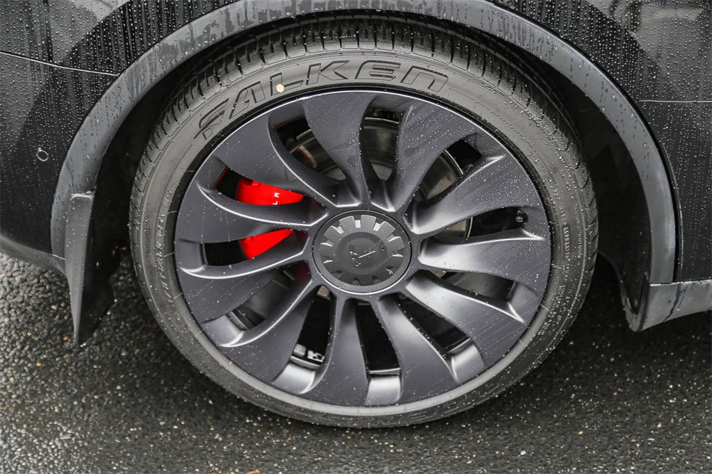 Used 2022 Tesla Model Y Performance image 11