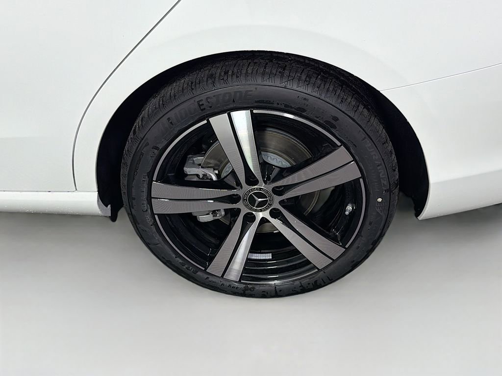 New 2026 Mercedes-Benz C 300 4MATIC Sedan image 32