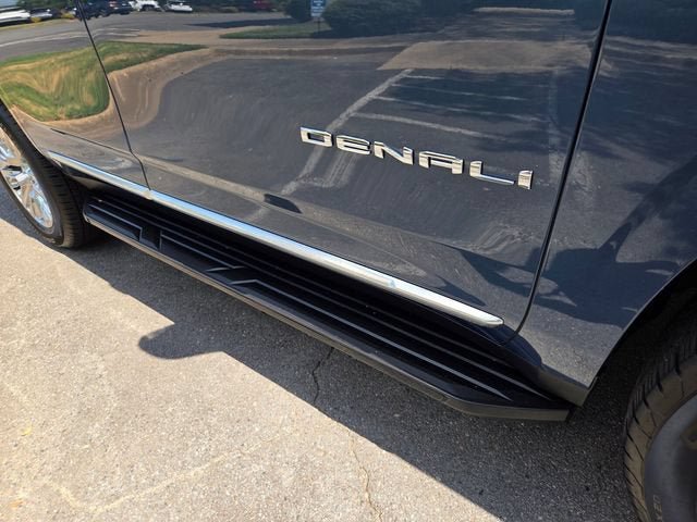 Used 2026 GMC Yukon Denali AWD/4WD image 26