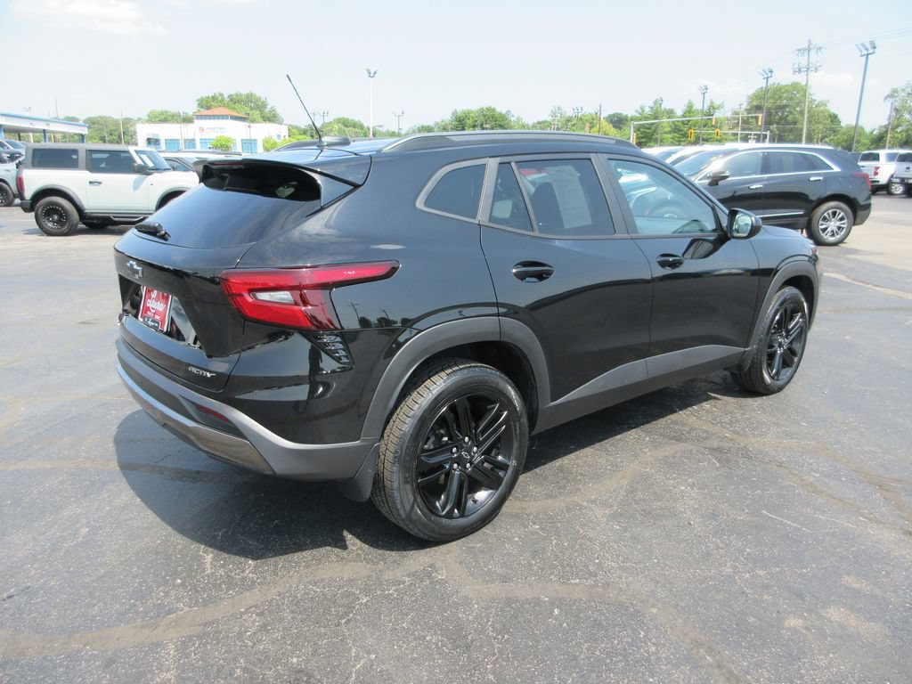 Used 2025 Chevrolet Trax ACTIV w/ Driver Confidence Package FWD image 6