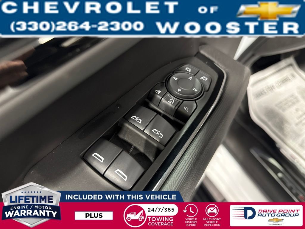 Used 2025 GMC Sierra 2500 AT4X image 11