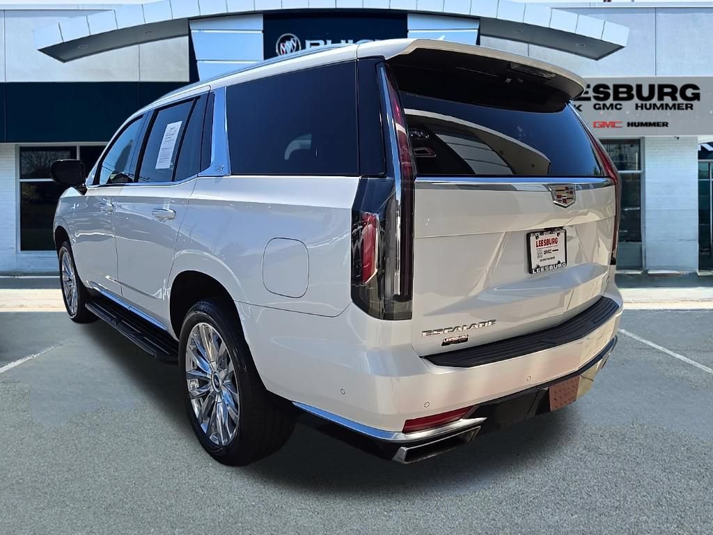 Used 2024 Cadillac Escalade Premium Luxury AWD/4WD image 5