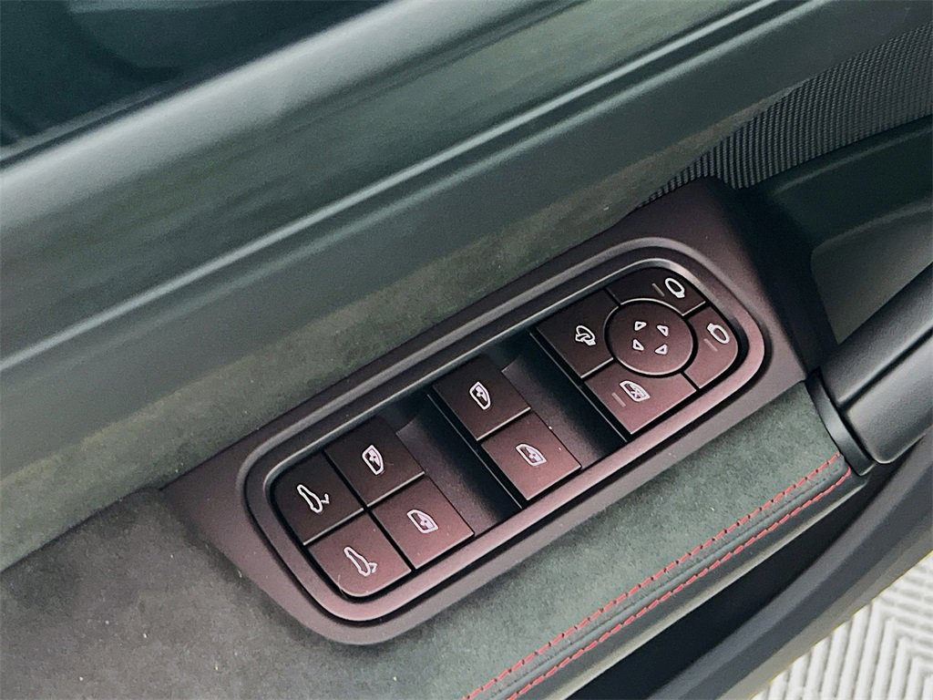 New 2026 Porsche Cayenne GTS image 20