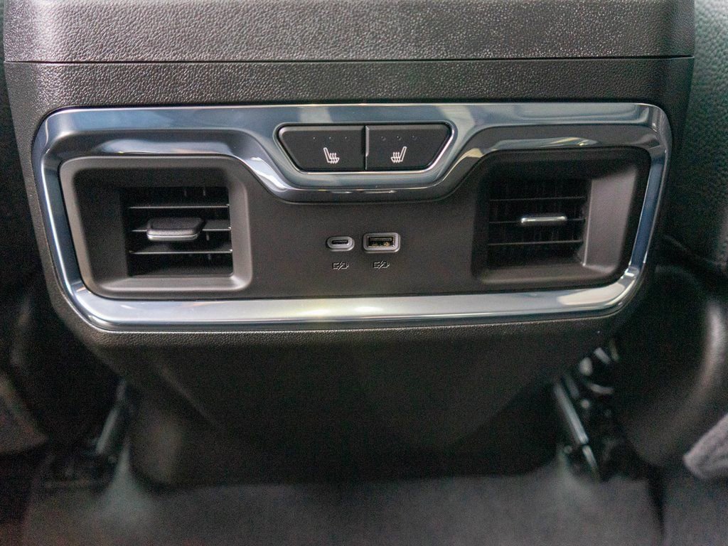 Used 2025 GMC Sierra 2500 Denali w/ Denali Reserve Package image 14