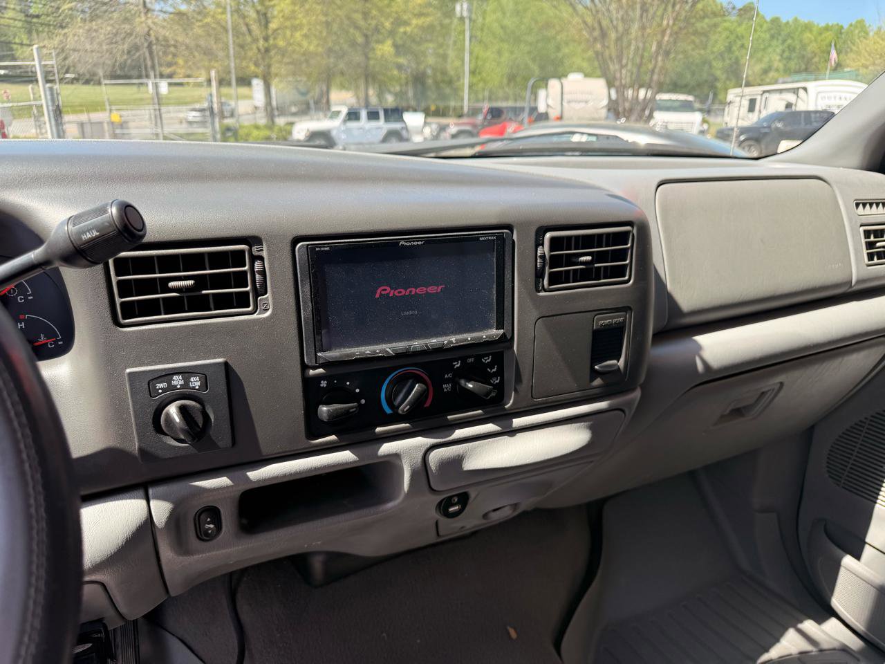 Used 2004 Ford F250 Lariat image 17