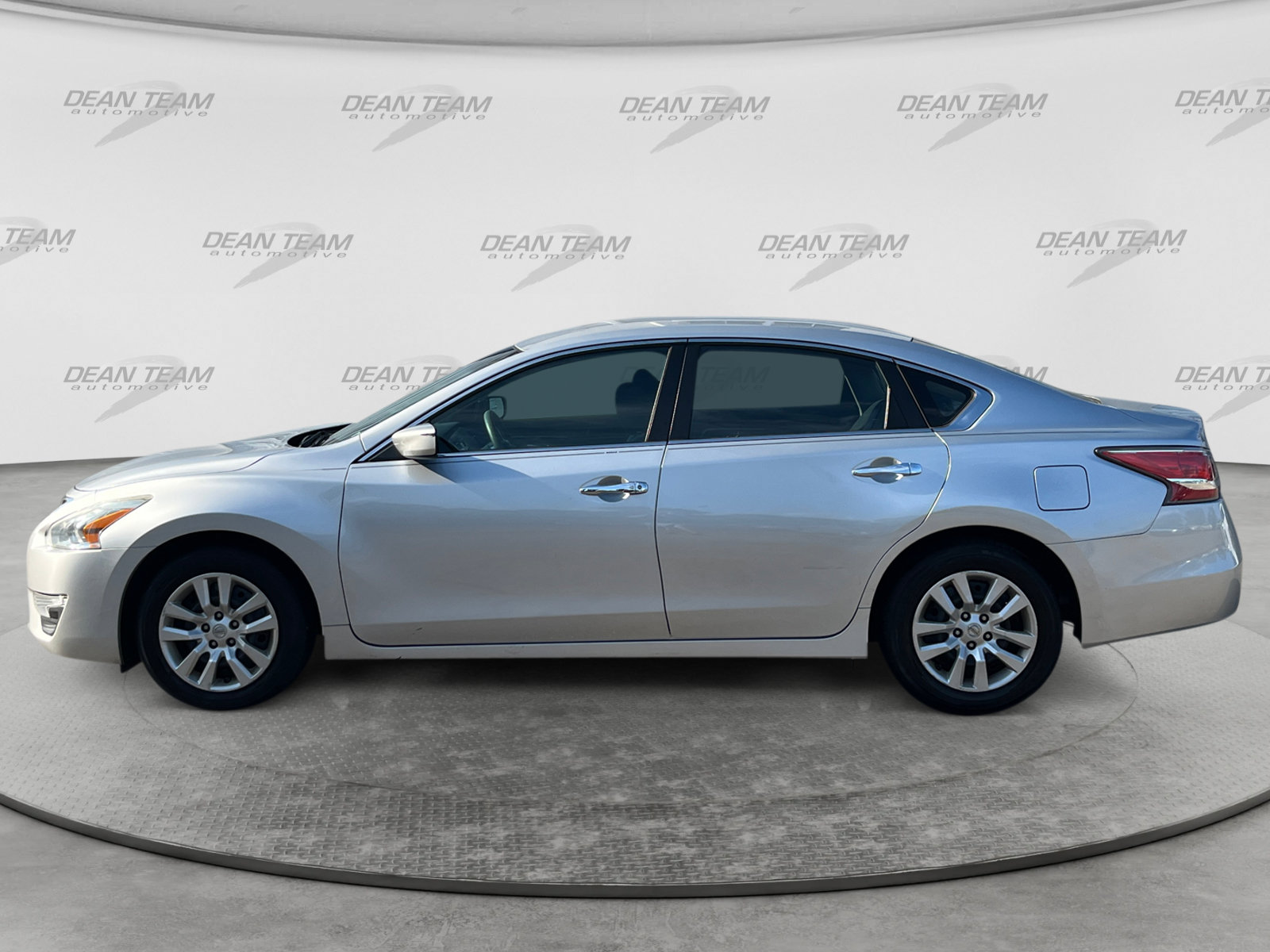 Used 2015 Nissan Altima 2.5 S w/ Power Driver Seat Package FWD image 4