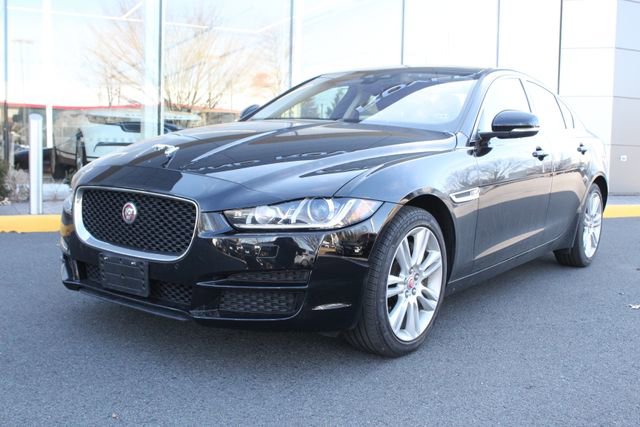Used 2019 Jaguar XE Prestige image 1