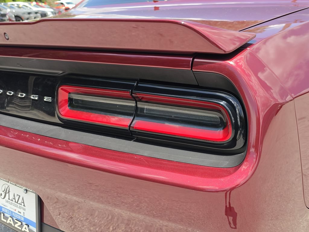 Certified 2019 Dodge Challenger R/T RWD image 8