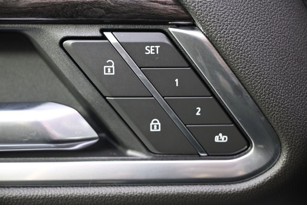 Used 2025 Chevrolet Silverado 3500 LTZ w/ LTZ Premium Package image 24