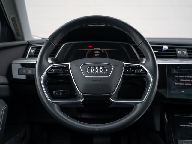 Used 2022 Audi e-tron Premium w/ Convenience Plus Package image 23