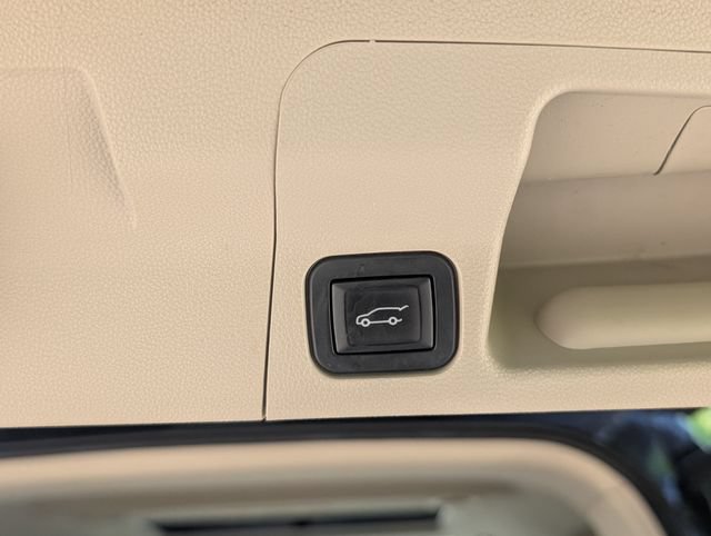 Used 2019 GMC Acadia Denali w/ Technology Package FWD image 28