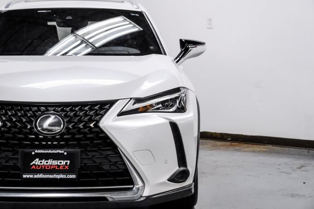 Used 2019 Lexus UX 200 w/ Premium Package FWD image 57