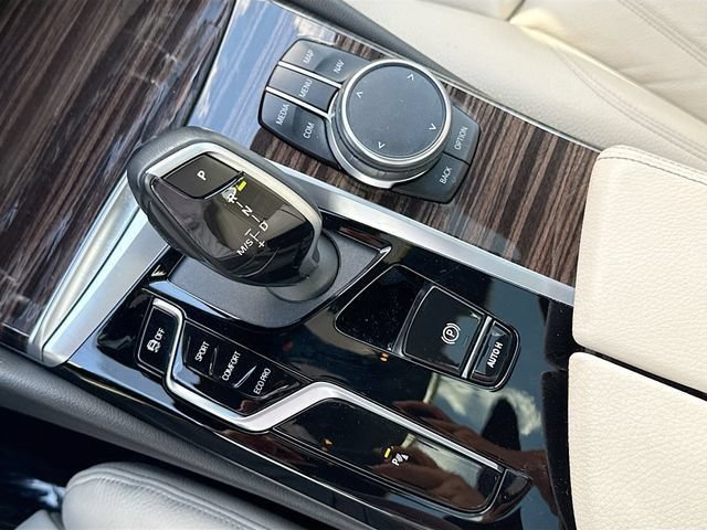 Used 2023 BMW 530i w/ Premium Package RWD image 30