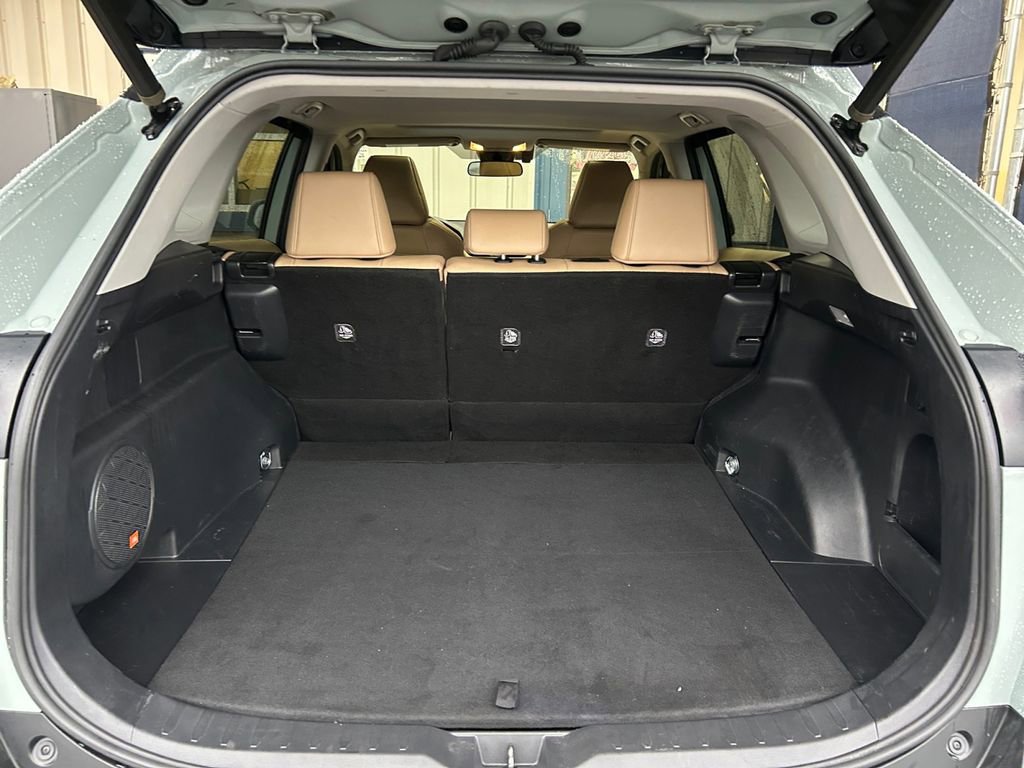 Used 2020 Toyota RAV4 XLE Premium image 25