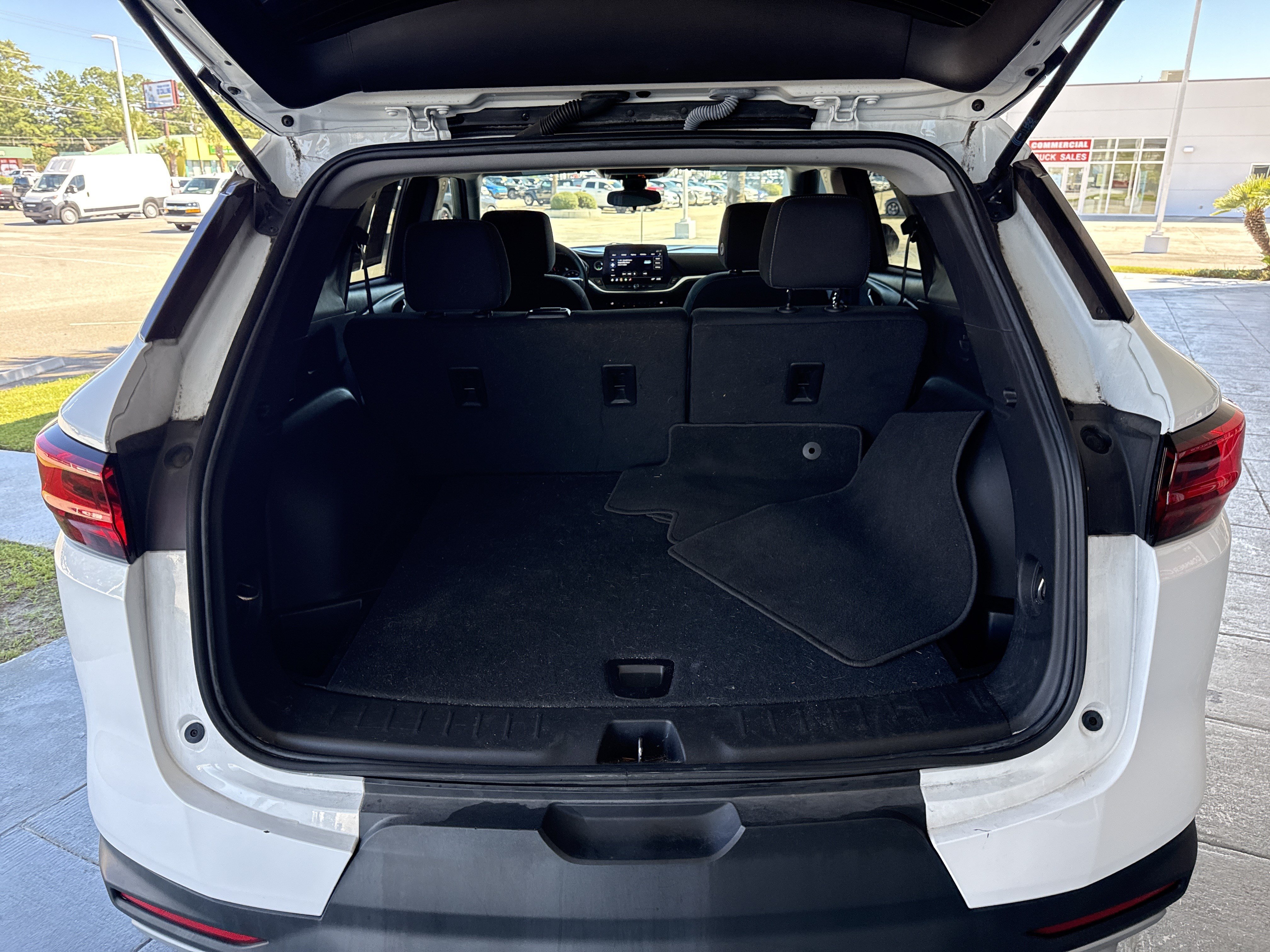 Used 2024 Chevrolet Blazer LT FWD image 30