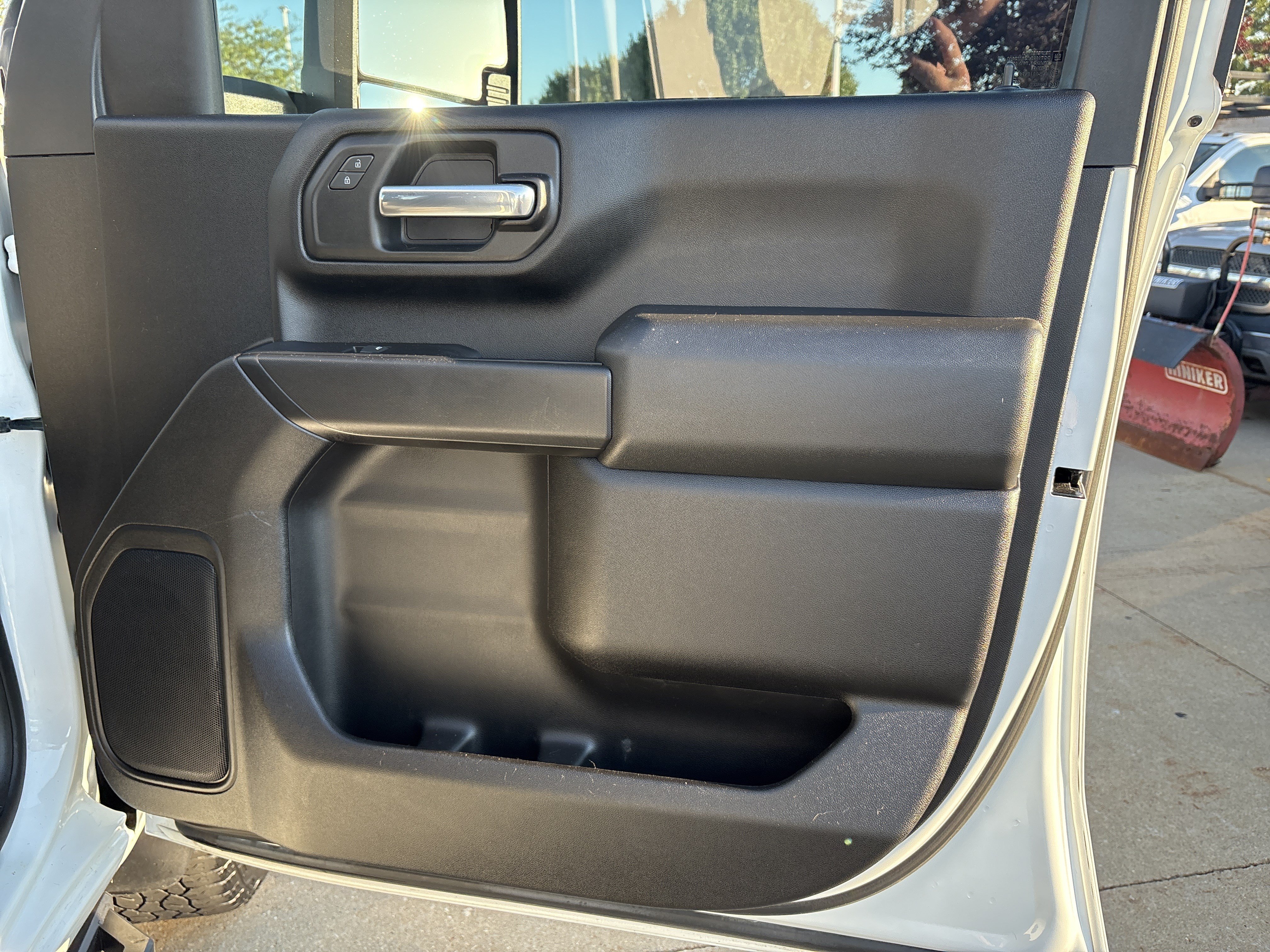 Used 2022 Chevrolet Silverado 2500 Custom w/ Custom Convenience Package AWD/4WD image 17