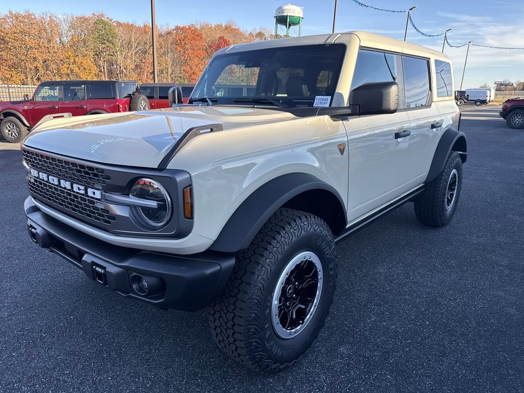 New 2025 Ford Bronco Badlands w/ Sasquatch Package AWD/4WD image 3