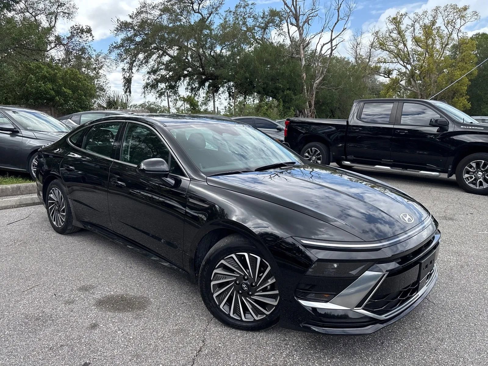 Used 2025 Hyundai Sonata SEL FWD image 5