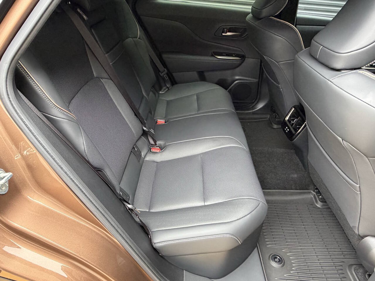 Used 2025 Toyota Crown Signia AWD/4WD image 18