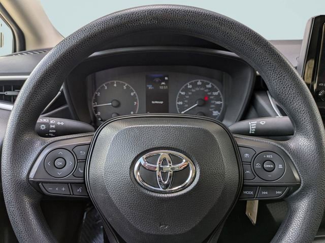 Used 2025 Toyota Corolla LE image 27