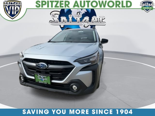 Used 2025 Subaru Outback Premium image 3