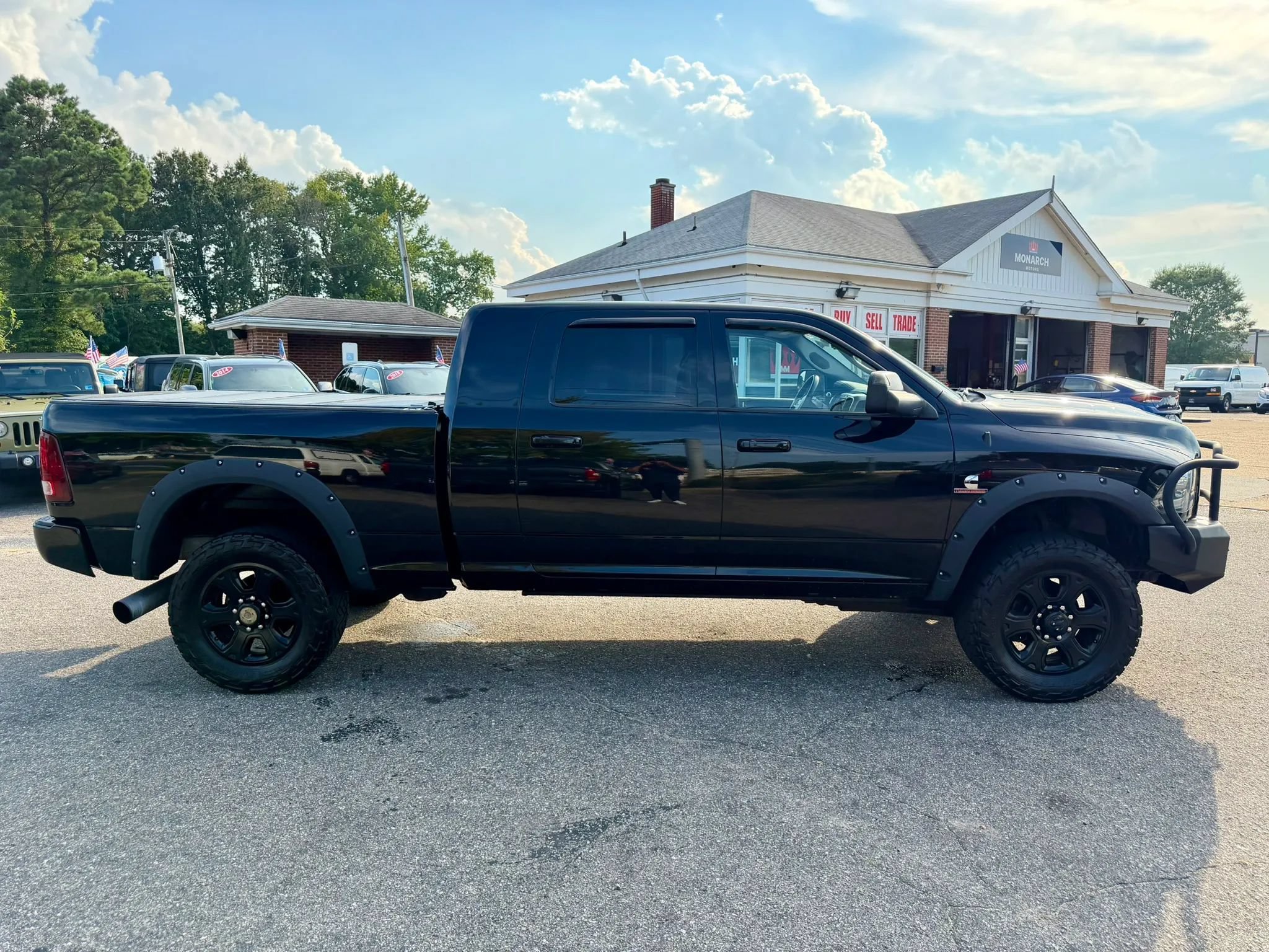 Used 2014 RAM 2500 Laramie w/ Black Appearance Group AWD/4WD image 6