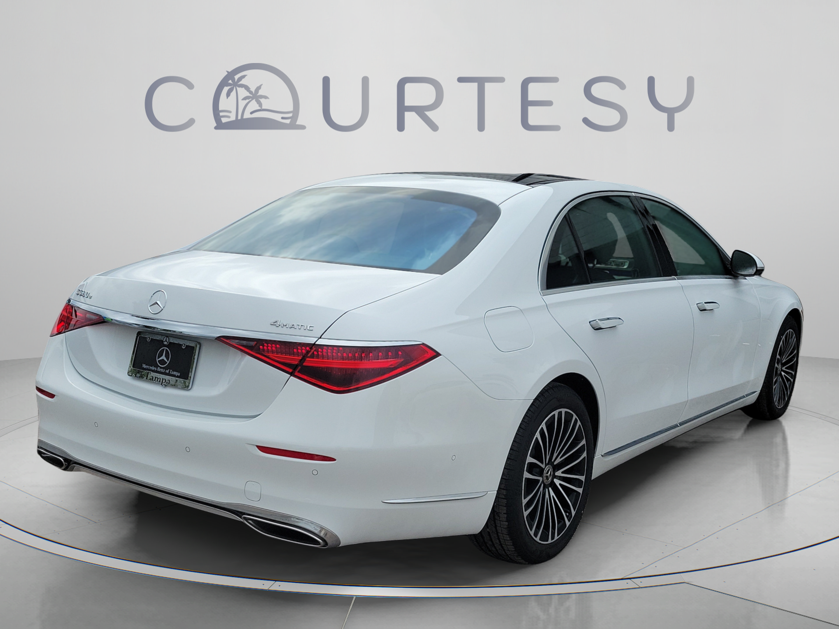 New 2026 Mercedes-Benz S 580e 4MATIC Sedan image 3