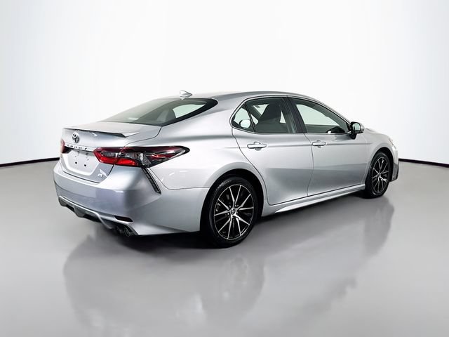 Used 2024 Toyota Camry SE FWD image 8