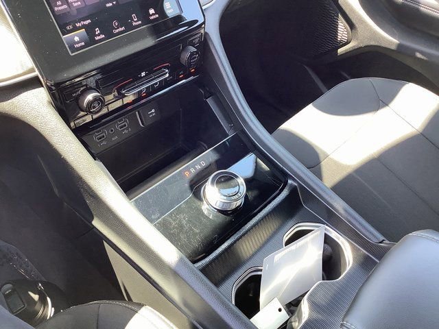 Used 2024 Jeep Grand Cherokee Laredo X w/ Trailer Tow Package image 17